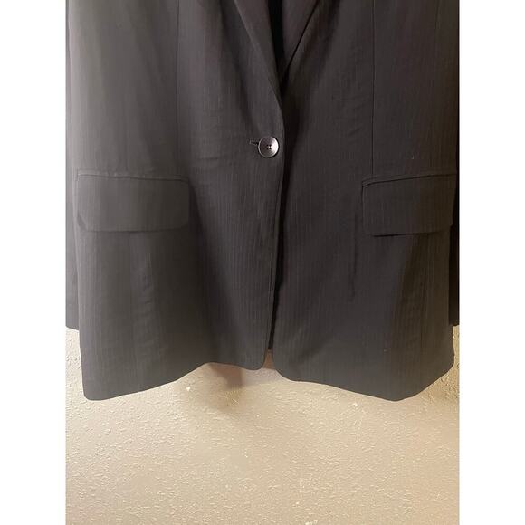 Philippe Adec Women’s pin stripes black blazer VTG 14/46 feminine business offic - Picture 3 of 16